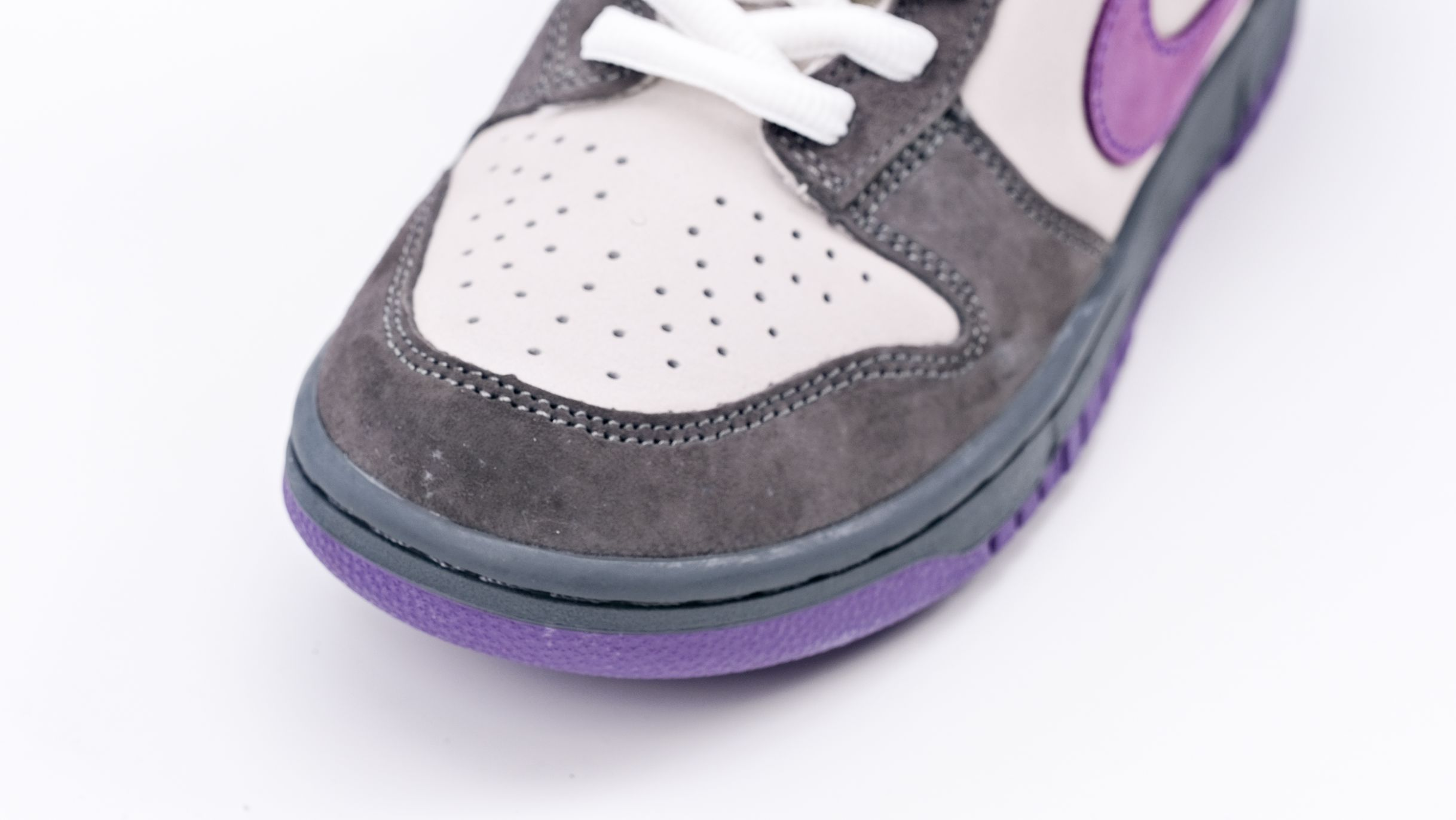 dunk low pro sb ‘purple pigeon’ replica